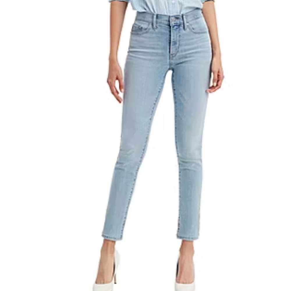 Levi's Women's Light Blue Skinny Jeans - Picture 5 of 11